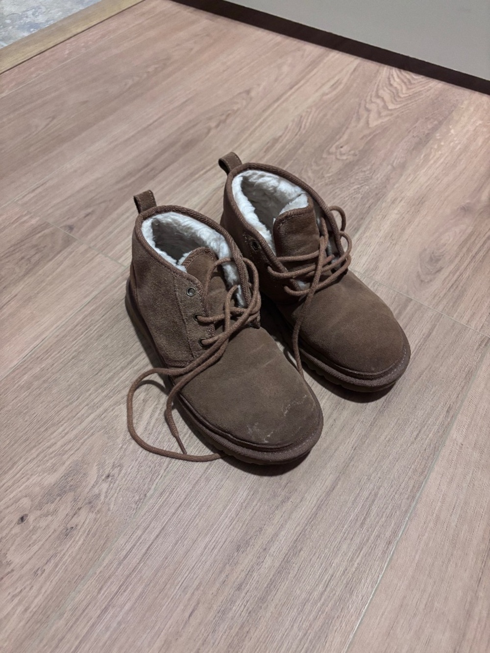 Men’s Uggs Chukka Boot Size 8